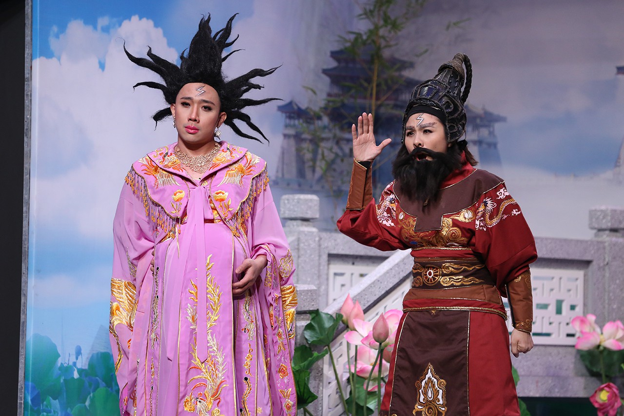Ơn giời: Hòa Minzy ăn tát và lầy lội nói chuyện yêu đương Ơn giời: Hòa Minzy ăn tát và lầy lội nói chuyện yêu đương